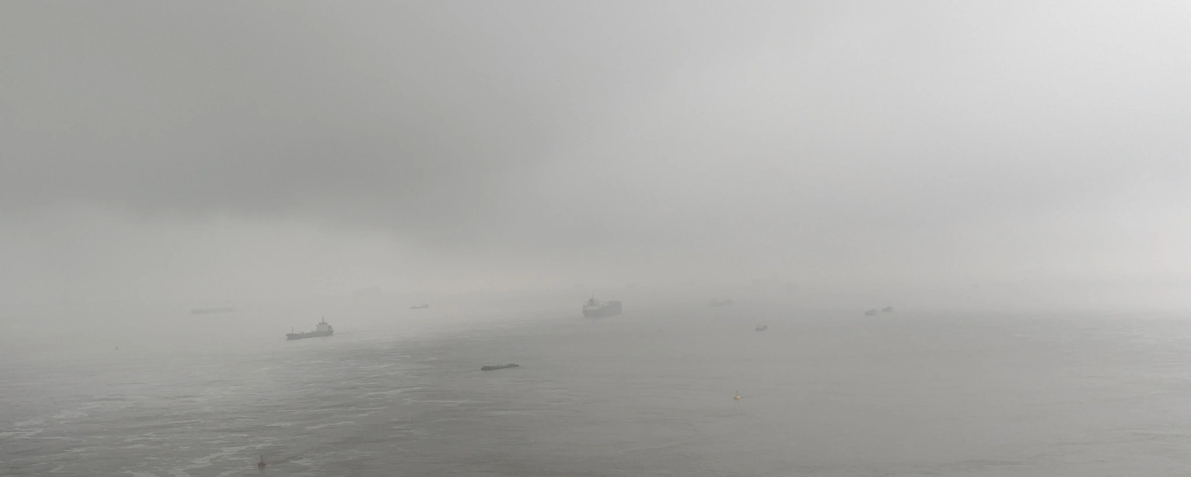 烟雨长江